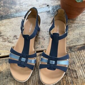 Blue Easy Spirit sandals,size 91/2.